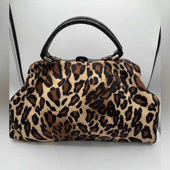 Jessica Simpson Leopard Animal Print Bag With Black Bow - Picture 3 of 7